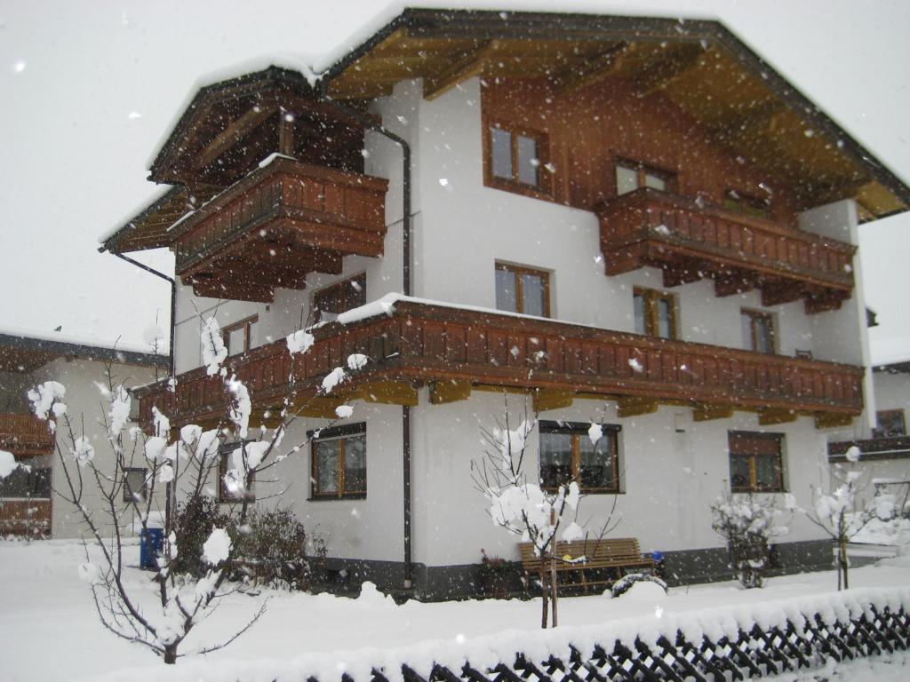 Haus Christl Bed and Breakfast Uderns Exterior foto